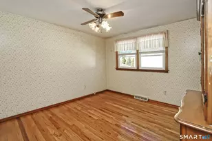 71 Sycaway St, West Haven, CT 06516 - Photo 13