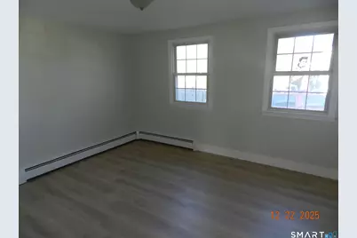 10 Poplar Street, Windsor Locks, CT 06096 - Photo 5