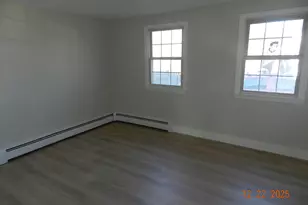 10 Poplar St, Windsor Locks, CT 06096 - Photo 5