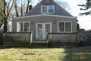 10 Poplar St, Windsor Locks, CT 06096 - Photo 9