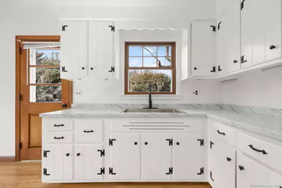 5 Saviano Lane, Westport, CT 06880 - Photo 9