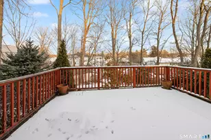 27 Amber Pl, Waterbury, CT 06705 - Photo 7