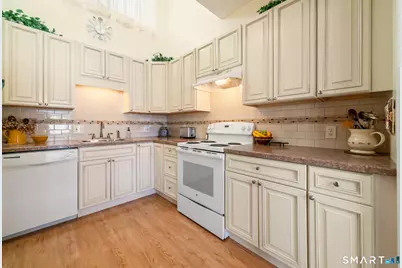 550 Heritage Village #A, Southbury, CT 06488 - Photo 5