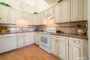 550 Heritage Vlg, Southbury, CT 06488 - Photo 5