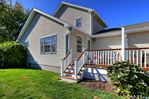 4 Cider Mill Ln, Trumbull, CT 06611 - Photo 3