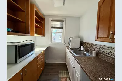 30 Russell Street, Ansonia, CT 06401 - Photo 5