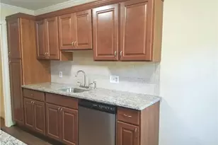 167 Heritage Vlg, Southbury, CT 06488 - Photo 3