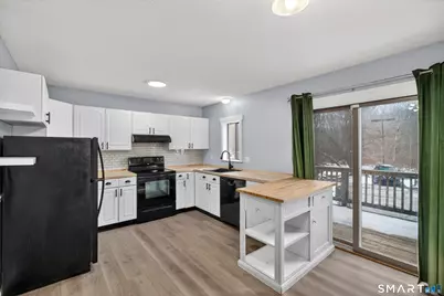 124 Lantern Park Drive #3, Naugatuck, CT 06770 - Photo 3