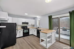 124 Lantern Park Dr, Naugatuck, CT 06770 - Photo 3