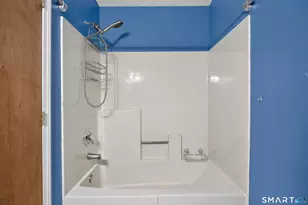 124 Lantern Park Dr, Naugatuck, CT 06770 - Photo 29