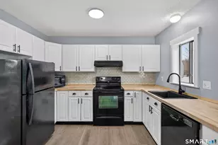 124 Lantern Park Dr, Naugatuck, CT 06770 - Photo 11