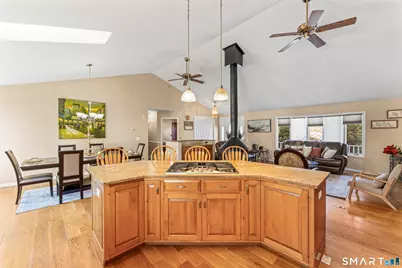 75 Eureka Avenue, Stratford, CT 06614 - Photo 13