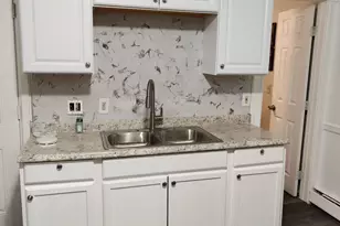 26 Summer St, Waterbury, CT 06704 - Photo 1