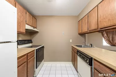 38 North Main Street #APT 14, West Hartford, CT 06107 - Photo 9