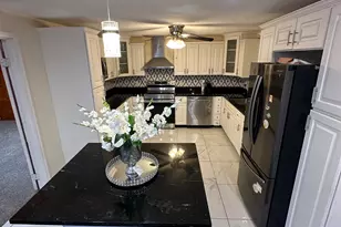 24 Bel-Aire Cir, Windsor Locks, CT 06096 - Photo 21