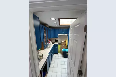 24 Bel Aire Circle, Windsor Locks, CT 06096 - Photo 3