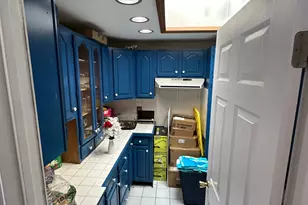 24 Bel-Aire Cir, Windsor Locks, CT 06096 - Photo 3