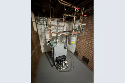 24 Bel Aire Circle, Windsor Locks, CT 06096 - Photo 9