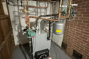 24 Bel-Aire Cir, Windsor Locks, CT 06096 - Photo 9