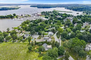 31 N Main St, Essex, CT 06426 - Photo 9