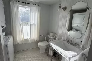 8 Tyler Ave, Branford, CT 06405 - Photo 5