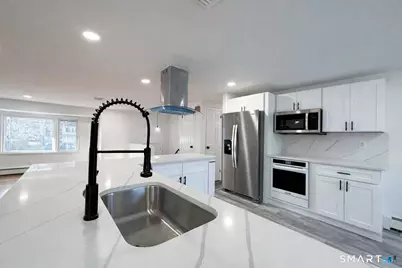 148 Hyde Road, West Hartford, CT 06117 - Photo 9