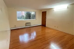 19 Bell Ct, East Hartford, CT 06108 - Photo 9