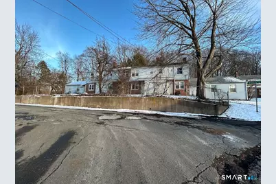 244 Woodlawn Circle, East Hartford, CT 06108 - Photo 11