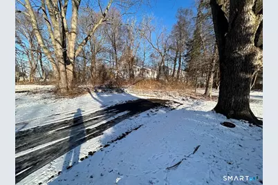 244 Woodlawn Circle, East Hartford, CT 06108 - Photo 13