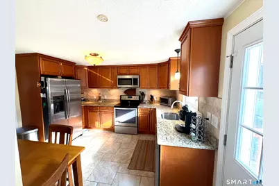 49 Hemlock Place, Middletown, CT 06457 - Photo 5