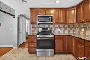 6 Greenfield Dr, New Britain, CT 06051 - Photo 7