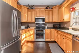 637 Watertown Rd, Middlebury, CT 06762 - Photo 7