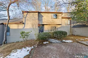 4 Heather Ct, Woodbury, CT 06798 - Photo 1