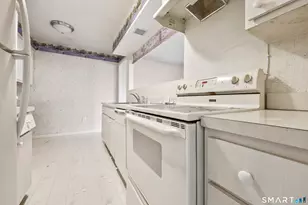 61 Riverside Ave, Stamford, CT 06905 - Photo 5