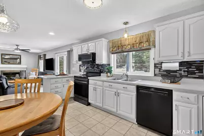 14 Bridle Path, East Windsor, CT 06016 - Photo 7