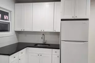 23 King St, Hartford, CT 06114 - Photo 1