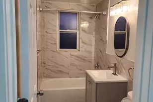 23 King St, Hartford, CT 06114 - Photo 5