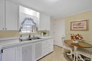 60 Tredeau St, Hartford, CT 06114 - Photo 11