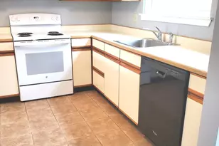 137 Knowles Ave, Middletown, CT 06457 - Photo 3