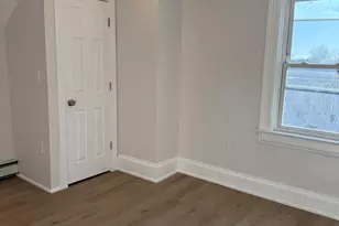 23 King St, Hartford, CT 06114 - Photo 9