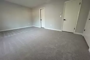 111 Sutton Pl, Bloomfield, CT 06002 - Photo 29