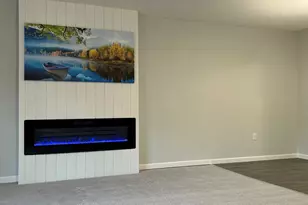 111 Sutton Pl, Bloomfield, CT 06002 - Photo 11