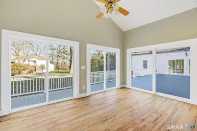 106 C Comstock Hill Avenue, Norwalk, CT 06850 - Photo 29