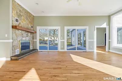 106 C Comstock Hill Avenue, Norwalk, CT 06850 - Photo 17