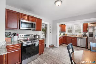 14 Dalewood Dr, Norwich, CT 06360 - Photo 7