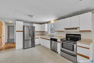 337 Abbe Rd, Enfield, CT 06082 - Photo 9