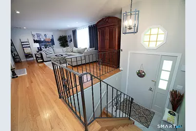 18 Anns Farm Road, Hamden, CT 06518 - Photo 9