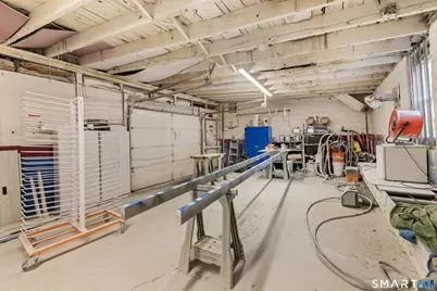 386 Huntington Road, Bridgeport, CT 06608 - Photo 27