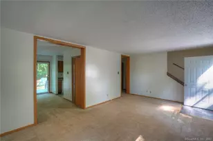 26 Dartmouth Dr, Groton, CT 06355 - Photo 5