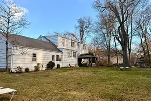 12 Belaire Dr, Westport, CT 06880 - Photo 3